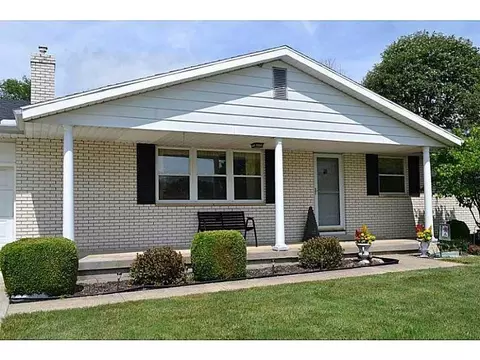 1861 Perkins Dr, Springfield, OH 45505 photo 2