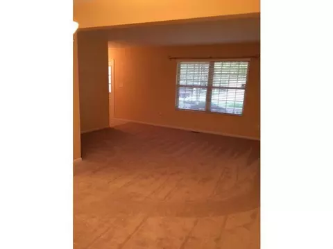 427 Applegate Rd, Englewood, OH 45322 photo 5