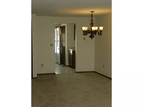4428 E Ridgewood #.., Springfield, OH 45503 photo 2