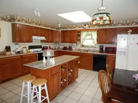 221 Hedge, Springfield, OH 45504 photo 2