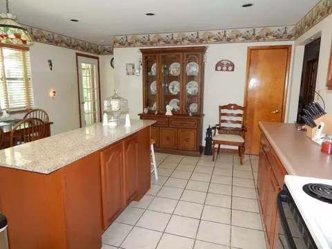221 Hedge, Springfield, OH 45504 photo 4