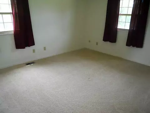1627 Yorkshire Ct, Springfield, OH 45503 photo 9
