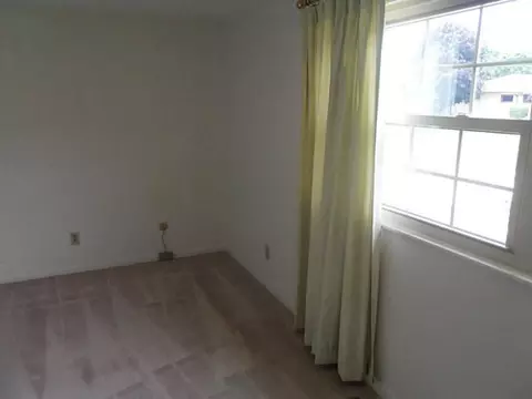 1627 Yorkshire Ct, Springfield, OH 45503 photo 5