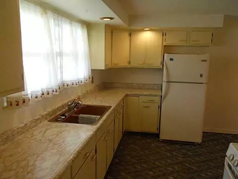 1627 Yorkshire Ct, Springfield, OH 45503 photo 8