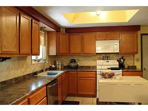 2484 Erter, Springfield, OH 45503 photo 5