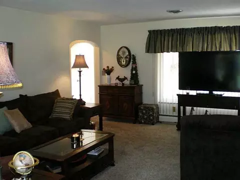 5176 S Tecumseh Rd, Springfield, OH 45502 photo 4