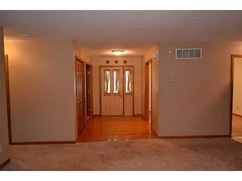 670 Maumee, Springfield, OH 45502 photo 2