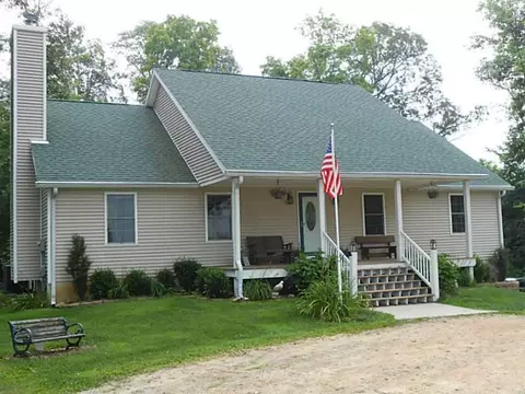 2300 E Possum, Springfield, OH 45502 photo 1