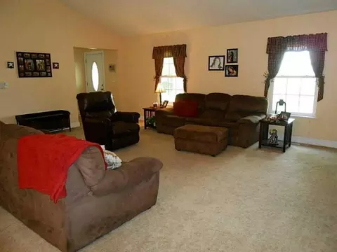 2300 E Possum, Springfield, OH 45502 photo 9
