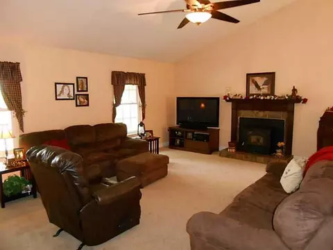 2300 E Possum, Springfield, OH 45502 photo 10