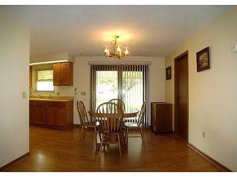 2927 Derr Rd, Springfield, OH 45503 photo 7