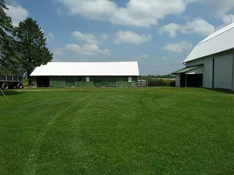 2393 E Peterson, Troy, OH 45373 photo 8