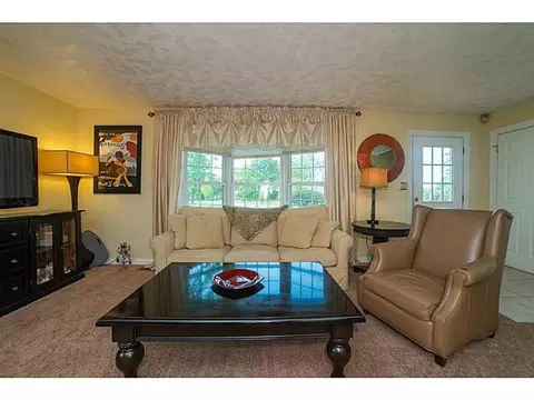 2440 Glenheath Dr, Dayton, OH 45440 photo 8