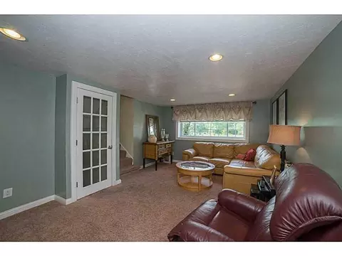 2440 Glenheath Dr, Dayton, OH 45440 photo 12