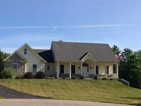 3900 St James Ct, Springfield, OH 45502 photo 2