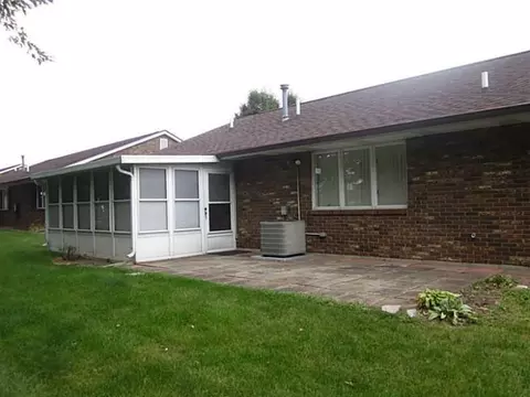 1041 Armsgate #., Springfield, OH 45503 photo 2