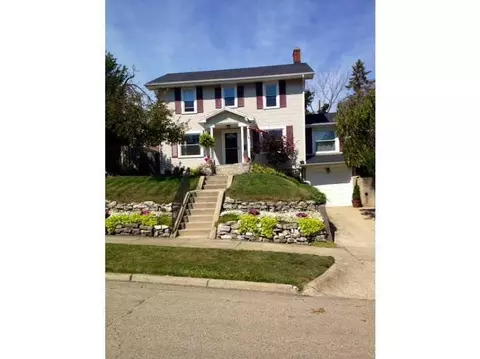 1315 Valley View Dr, Springfield, OH 45503 photo 1