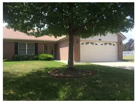 124 Warner Dr, Englewood, OH 45322 photo 1