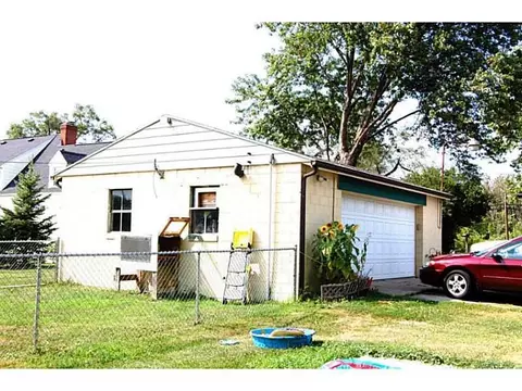 2457 Dayton, Springfield, OH 45506 photo 24