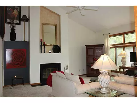 3370 Turtle Shell Dr, Dayton, OH 45414 photo 4