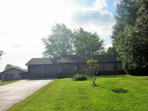 4905 Limrick Rd, Springfield, OH 45502 photo 2