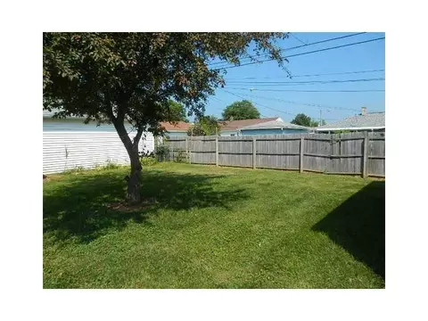 924 Barker, Springfield, OH 45505 photo 2