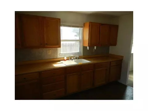924 Barker, Springfield, OH 45505 photo 3