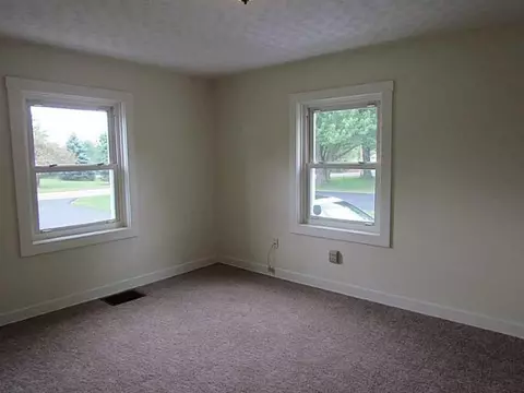 3676 Johnson Rd, Springfield, OH 45502 photo 8