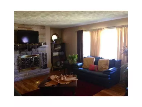 2811 Ash Dr, Springfield, OH 45504 photo 3