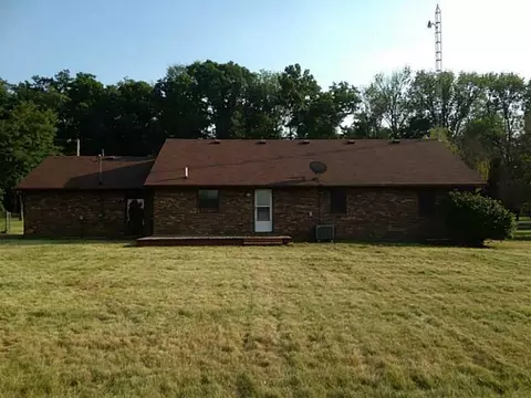 3250 Rocky Pt Rd, Springfield, OH 45502 photo 2