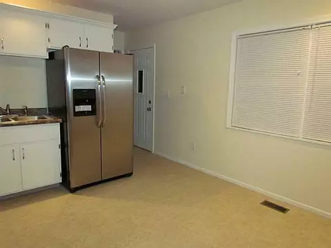 3035 Ipswich St, Springfield, OH 45503 photo 6