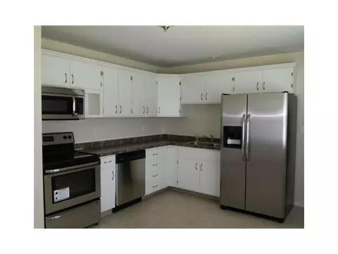 3035 Ipswich St, Springfield, OH 45503 photo 5