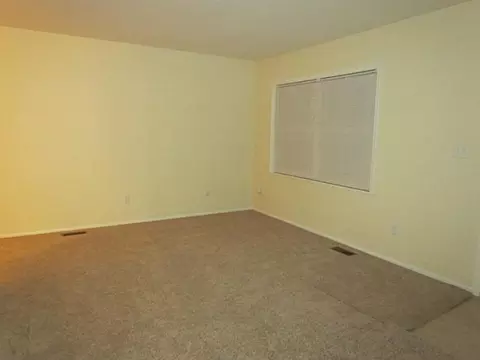 3035 Ipswich St, Springfield, OH 45503 photo 4