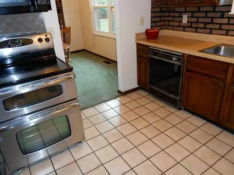 2245 Leon, Springfield, OH 45502 photo 14