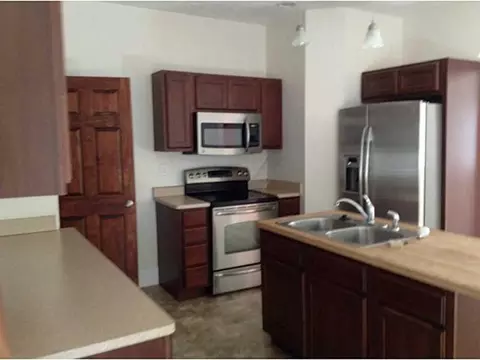 811 E Cecil St, Springfield, OH 45503 photo 4