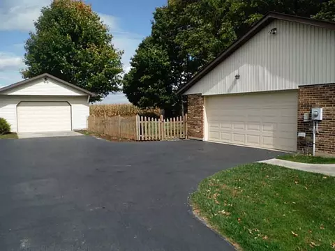 3800 Hustead Rd, Springfield, OH 45502 photo 5
