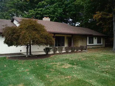 3800 Hustead Rd, Springfield, OH 45502 photo 2