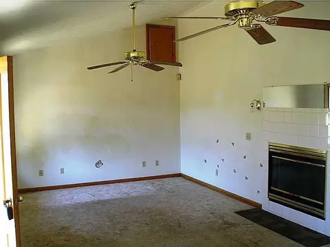 3050 Myers Rd, Springfield, OH 45502 photo 2