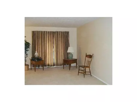 414 Hazelbrook, Springfield, OH 45506 photo 3