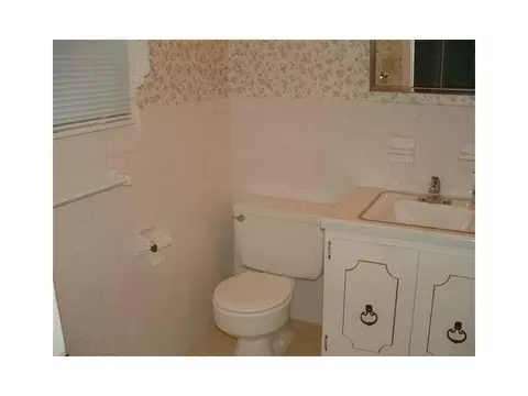 537 Rebecca Dr, Springfield, OH 45503 photo 9