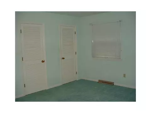 537 Rebecca Dr, Springfield, OH 45503 photo 8