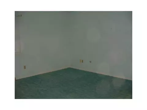 537 Rebecca Dr, Springfield, OH 45503 photo 6