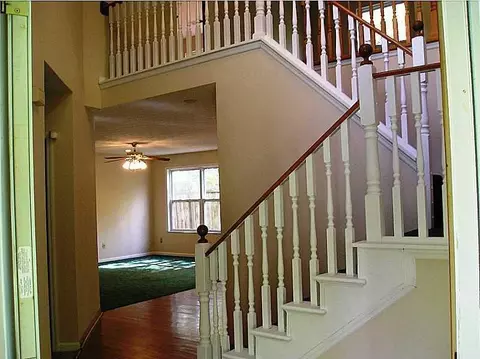 979 Willow Rd, Springfield, OH 45502 photo 2