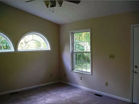 979 Willow Rd, Springfield, OH 45502 photo 5