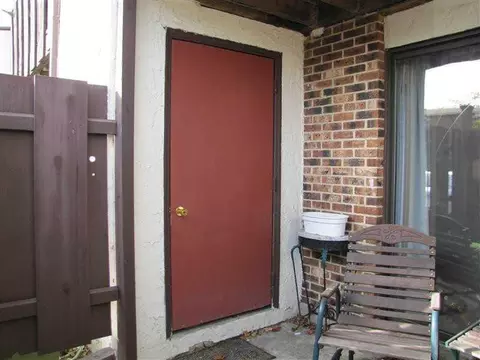 647 Villa #L, Springfield, OH 45503 photo 12