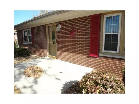 2526 S Burnett, Springfield, OH 45505 photo 3