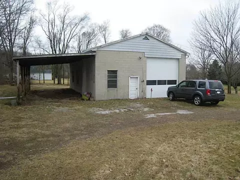 543 E County Line Rd, Springfield, OH 45502 photo 5