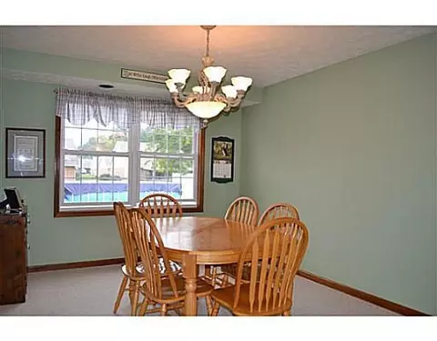 5824 W Ridgewood Rd, Springfield, OH 45503 photo 3