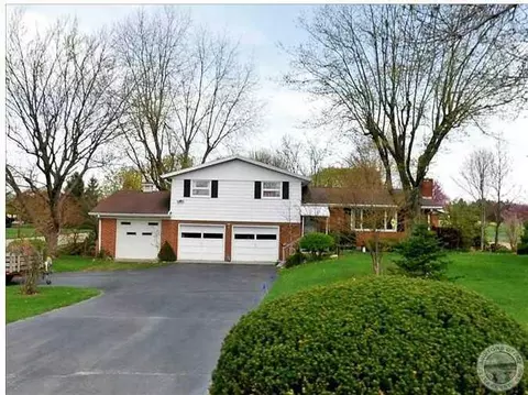 3134 E Leffel Ln, Springfield, OH 45505 photo 1