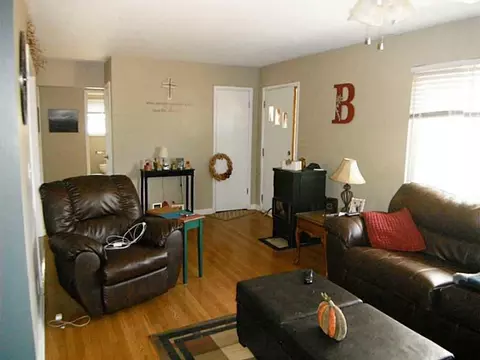 6976 River, Springfield, OH 45502 photo 4